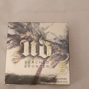URBAN DECAY BEACHED BRONZER
